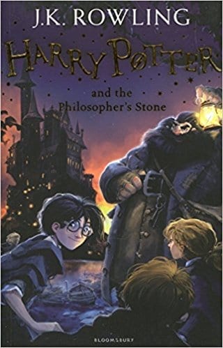 Forsiden af den engelske version til "Harry Potter and the philosopher's stone"